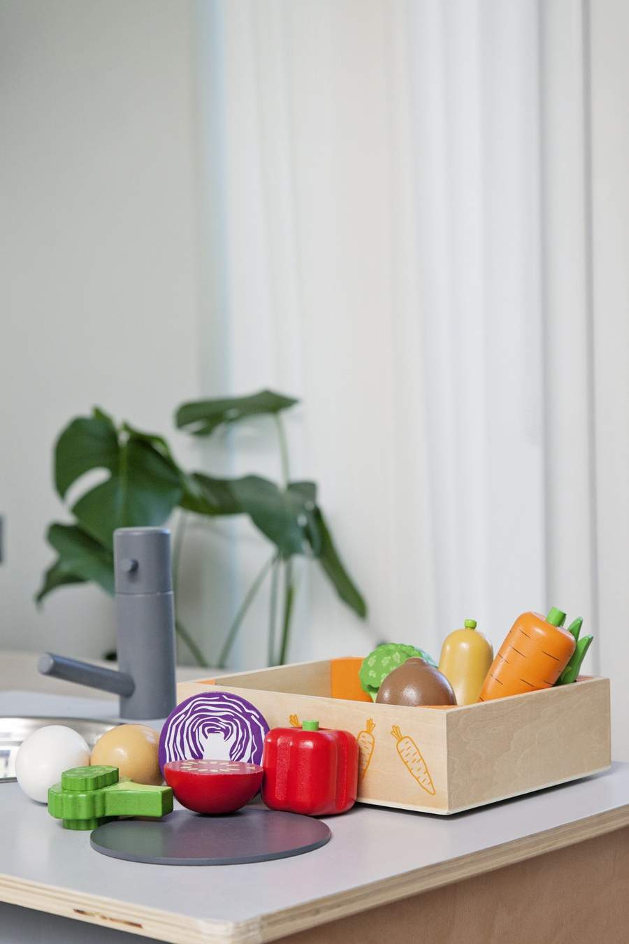BigJigs Wooden Play Food - Vegetable Crate