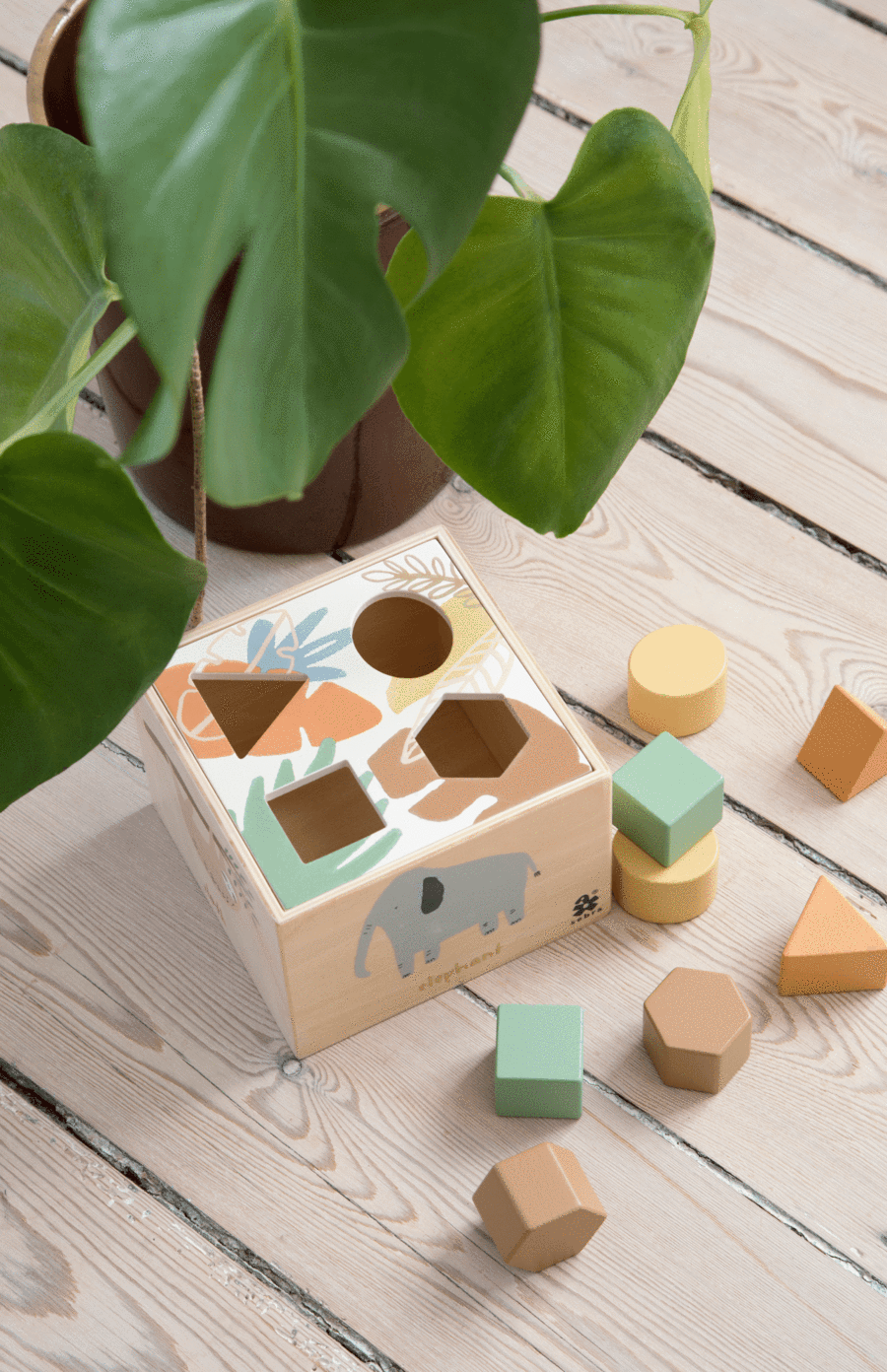 Sebra Wooden Shape Sorter - Wildlife